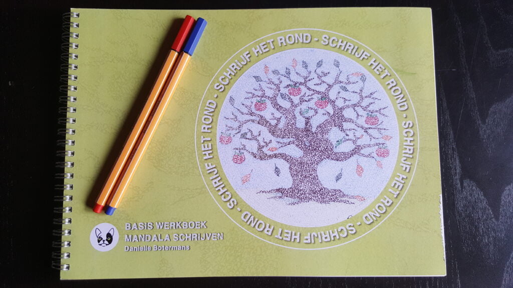 Mandala kleuren; Mandala schrijven met het werkboek Schrijf het rond door Daniëlle Botermans