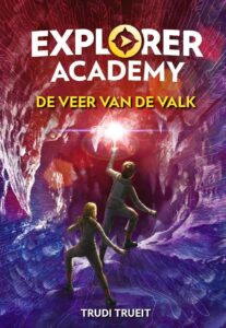 Leesboekenenmeer.nl boeken gelezen in december 2022: Explorer Academy 2 - De veer van de valk, recensie; Boekenserie van National Geographic geschreven door Trudi Trueit
